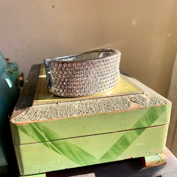 Gorgeous Sparkling Crystal Hinged Cuff Bracelet - Picture 4 of 11